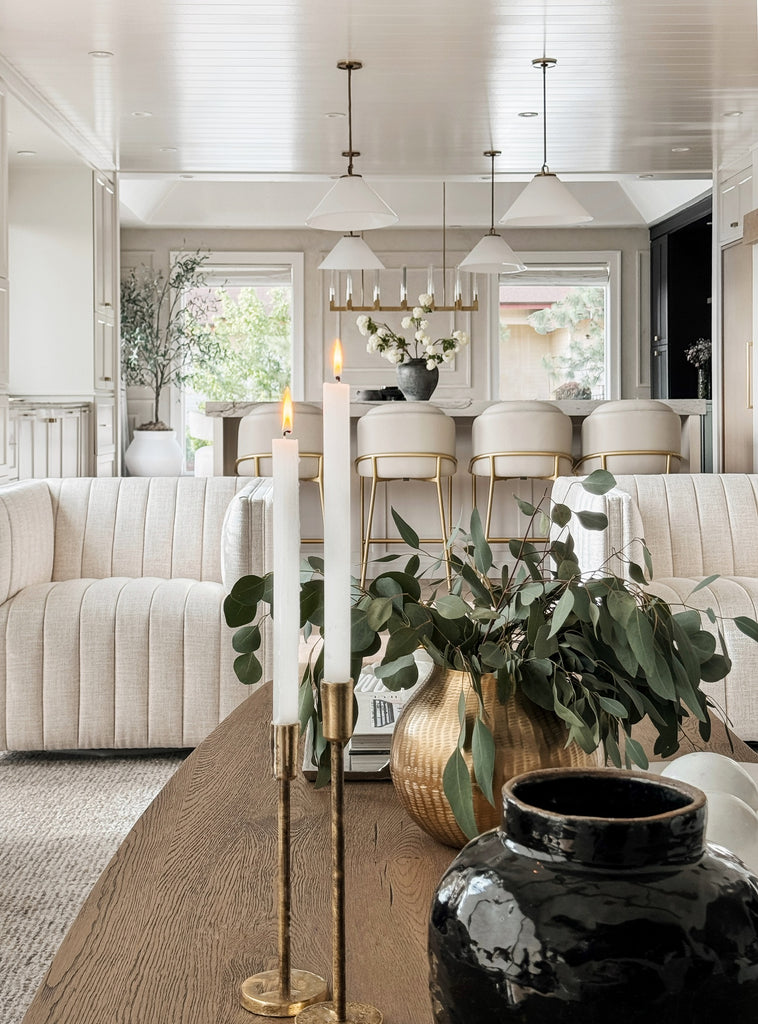 Elegant Touches for a Chic Living Room